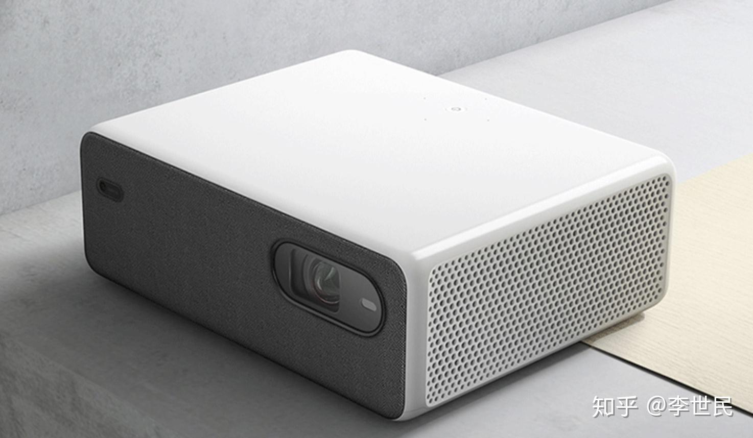 投影仪方面小米有青春版,投影仪2和激光投影仪三款.