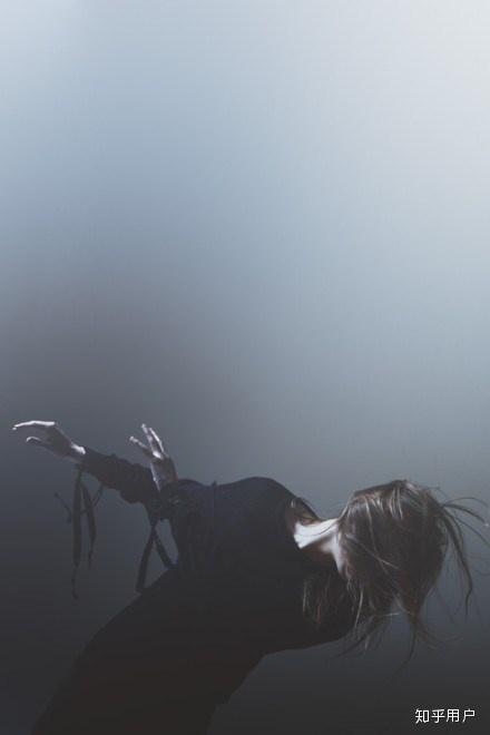 想收集一些忧郁悲伤丧痛苦压抑之类的图片最好不要水印啦