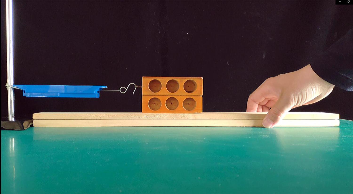 把手机摄像头靠近雪点击放大后奇迹出现了什么物理原理