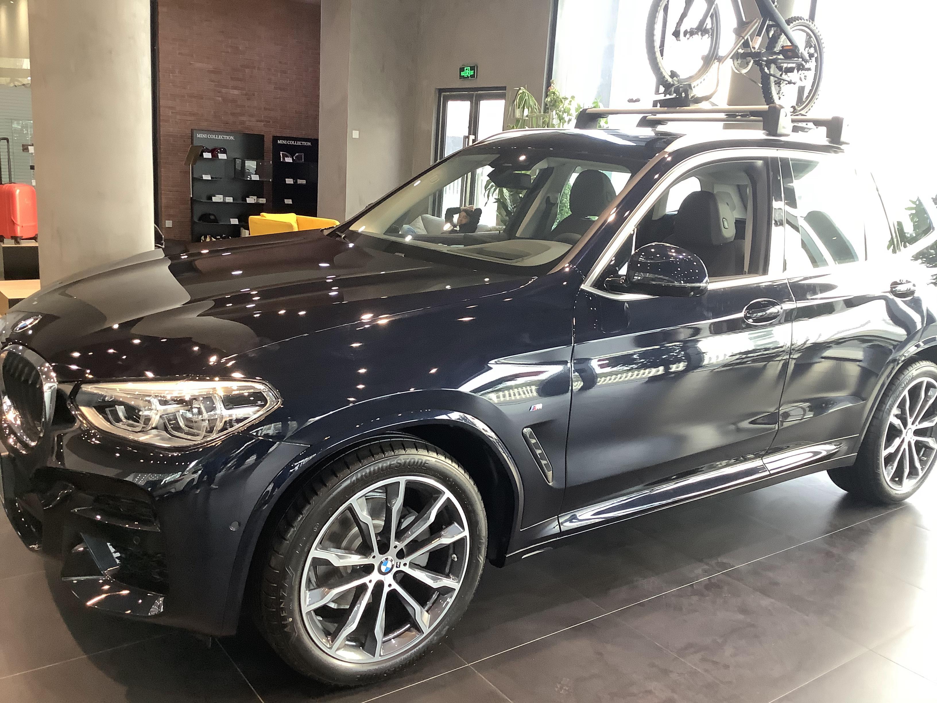 探店实拍2021款宝马x3宝石青涂装气场强20t配电子档把四驱