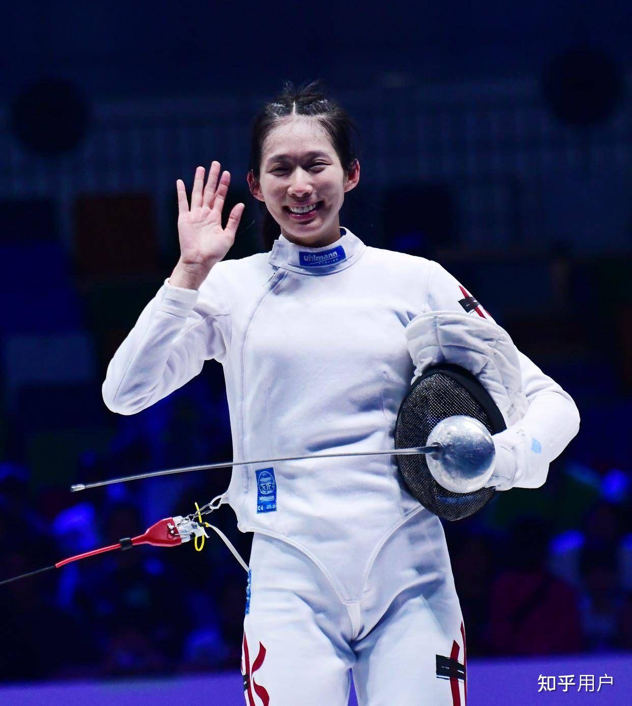 江旻憓加时赛一剑决胜,夺得女子重剑冠军,中国香港代表团首金,如何