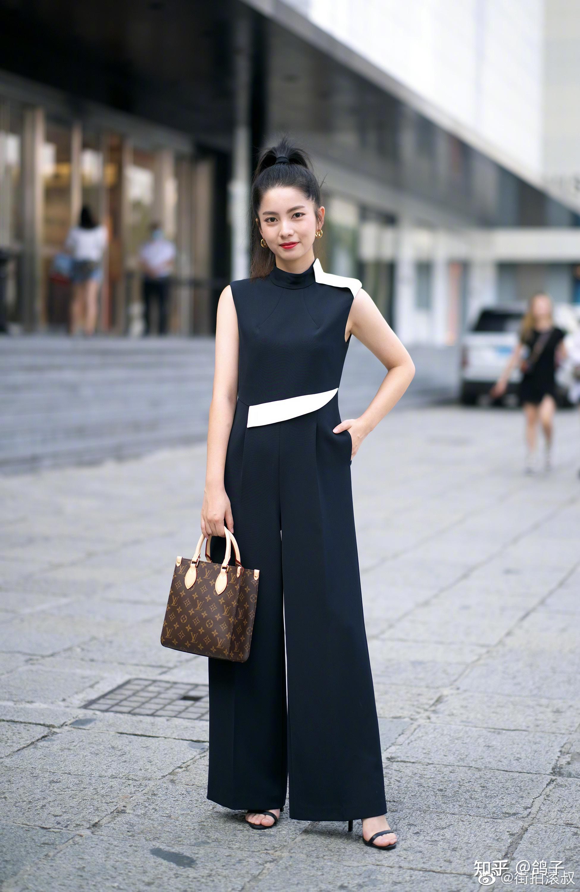 看街拍 识包包:苏杭美女都背什么包? - 知乎