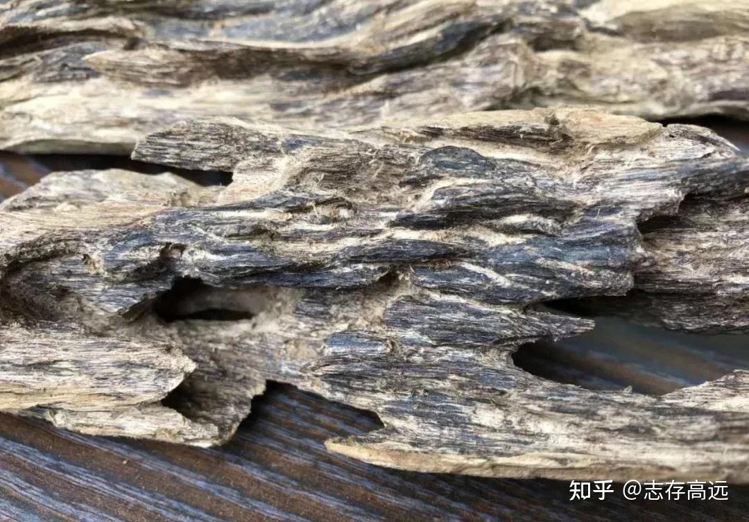 沉香与檀香有什么样区别,各自特点有啥差别