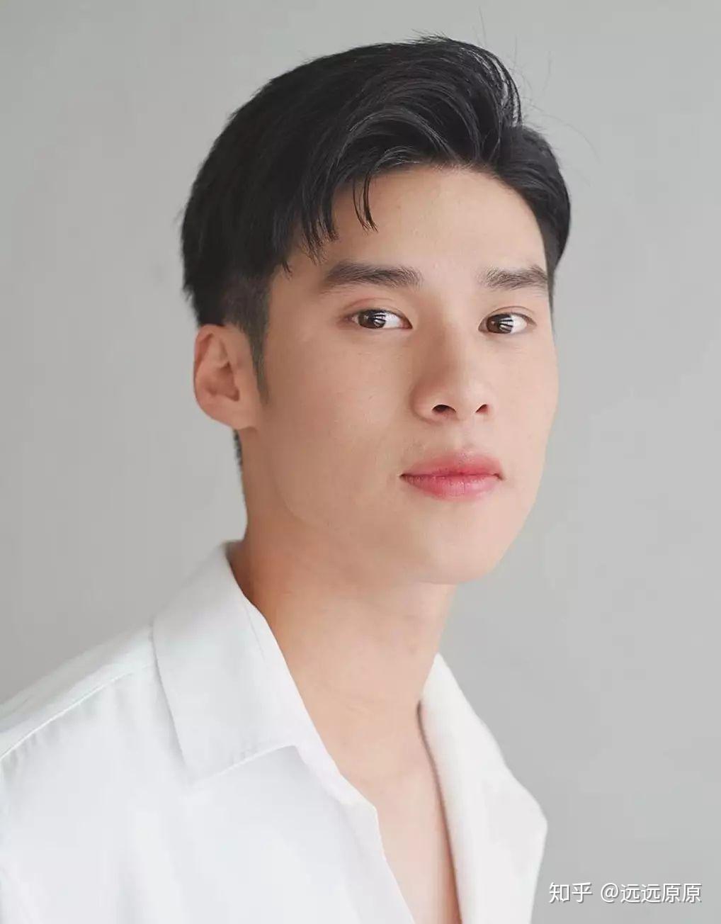 有什么适合矮个子男生的发型