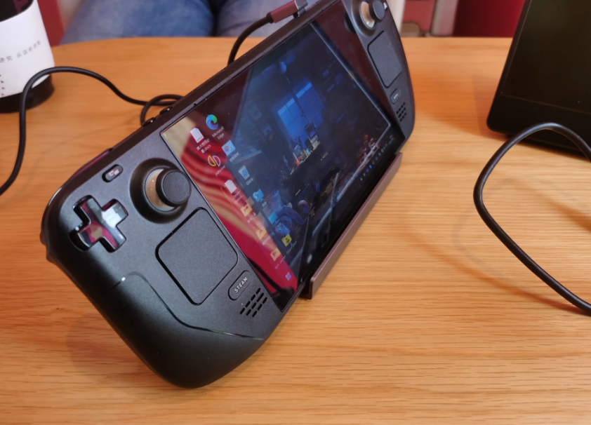 steamdeckswitch掌机搭配绿联扩展坞开启轻量化大屏游戏体验