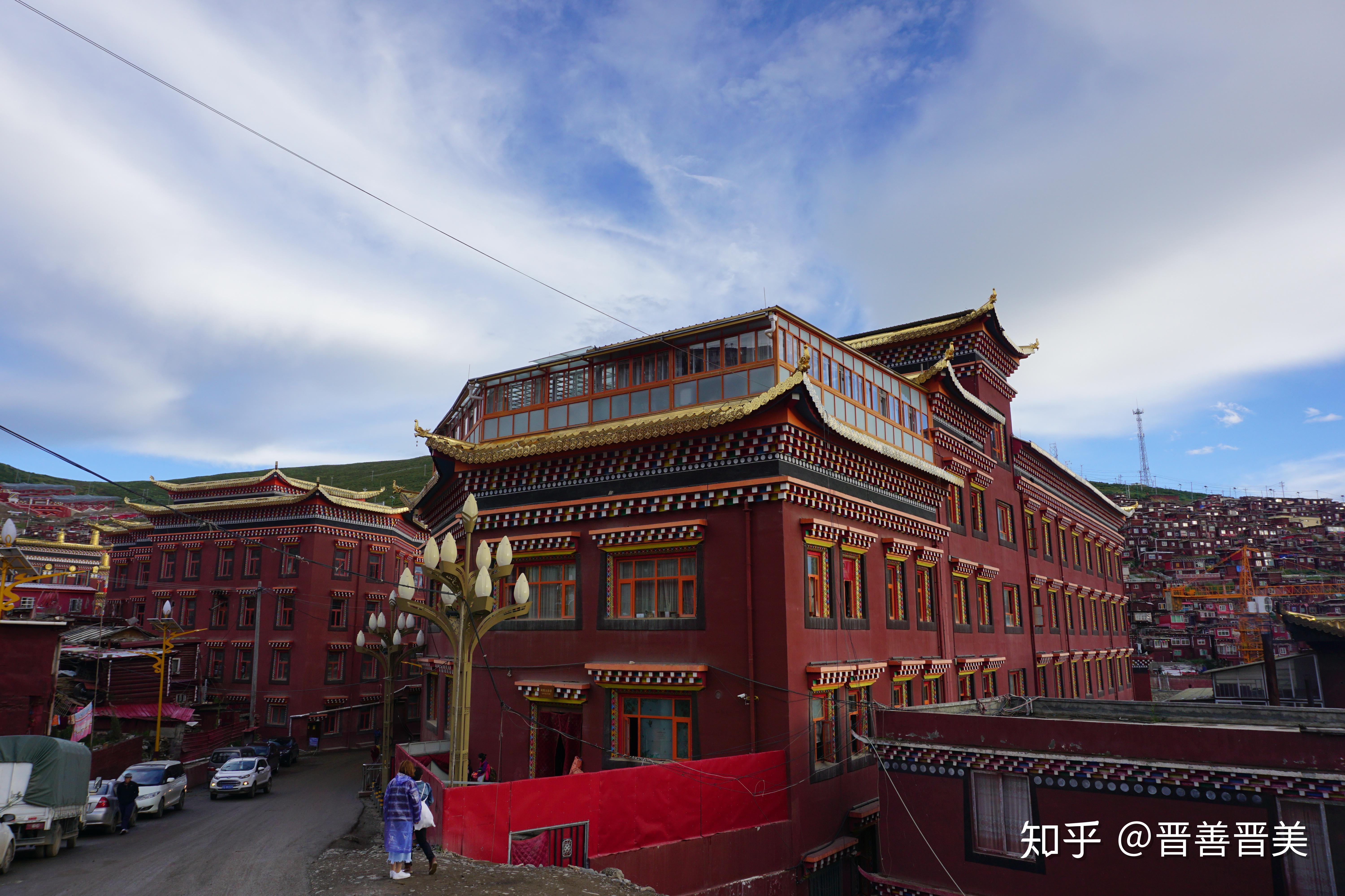 色达五明佛学院世界上最大的藏传佛学院