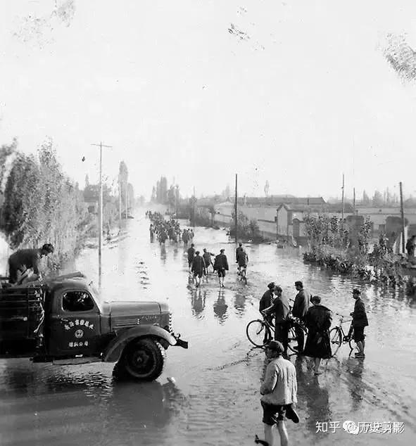 1979年洪水冲毁的街道和房屋80年代敦煌旋盘路旧貌80年代敦煌市档案馆