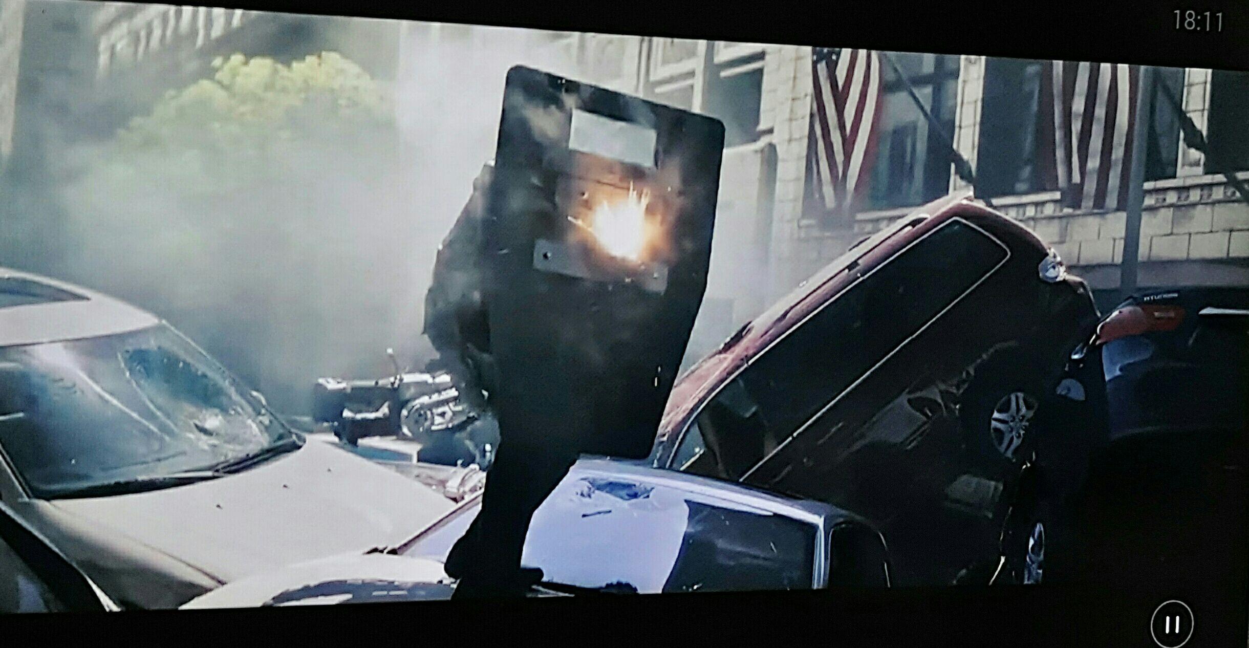 如何看待评价《战狼2》不好看就会被骂的现