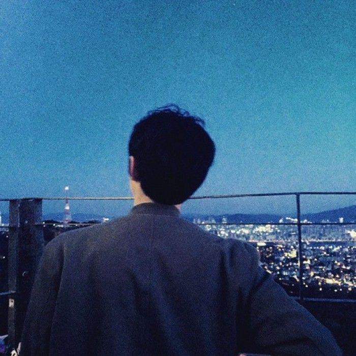 求蓝色背景的男头?