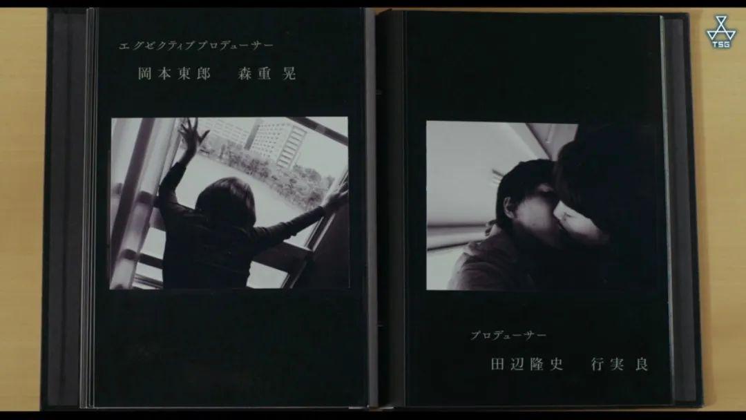 他们在厕所,窗台,街巷和教室不停地z爱.大片的光照进来,神情隐秘.