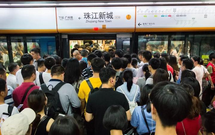 通勤,掏空了大城市几千万的年轻人 - 知乎