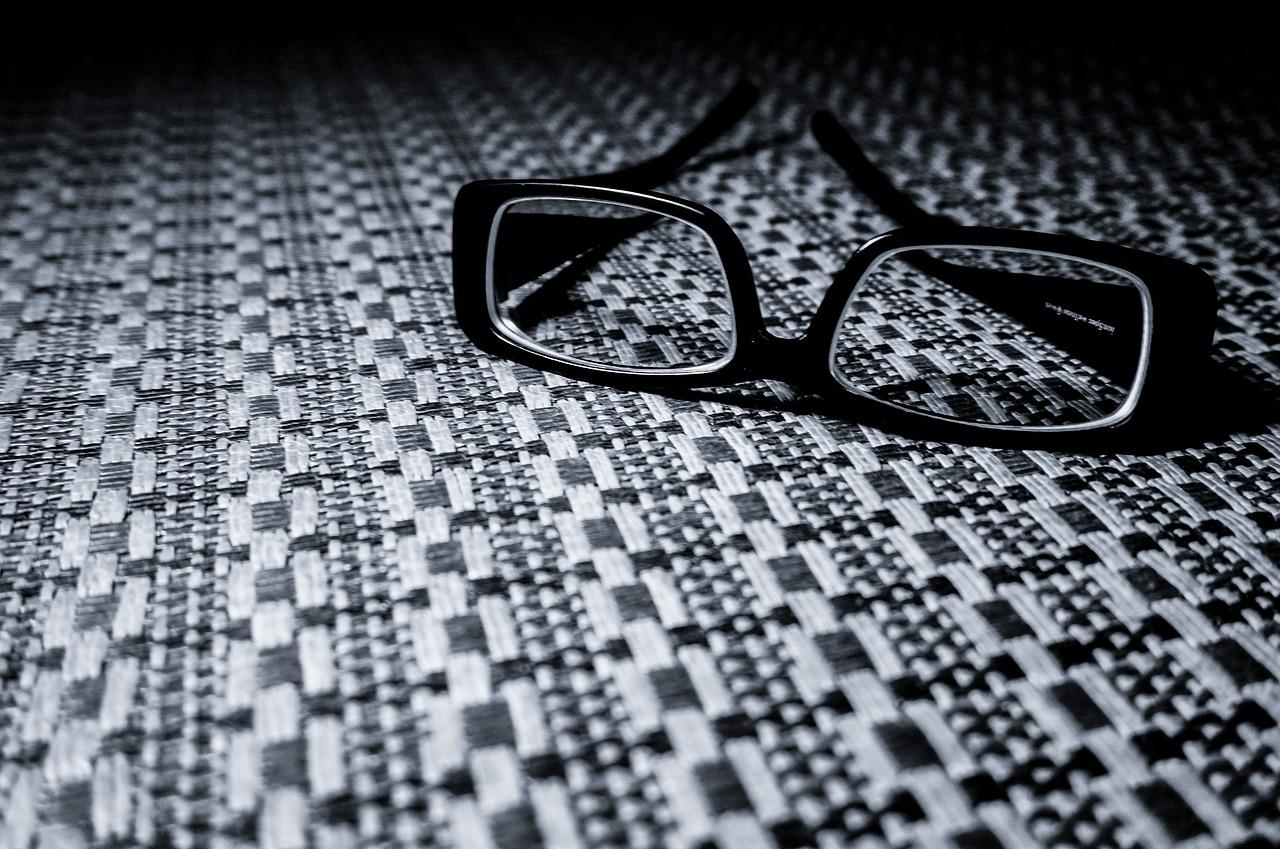 2. 识别镜片位置