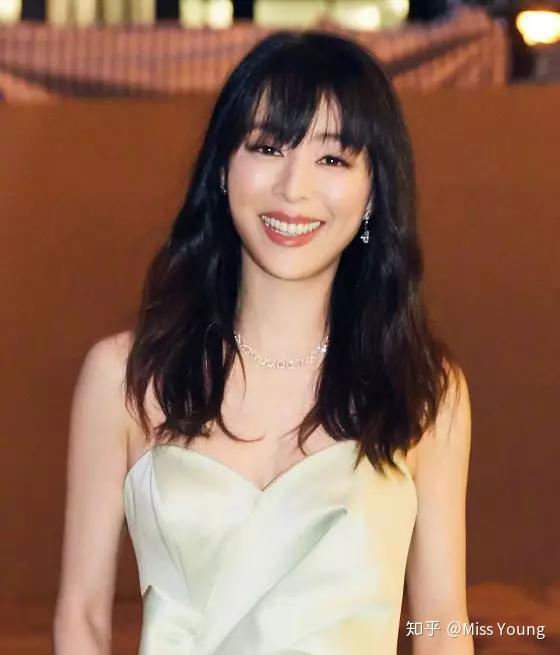 如何评价张静初? - 知乎