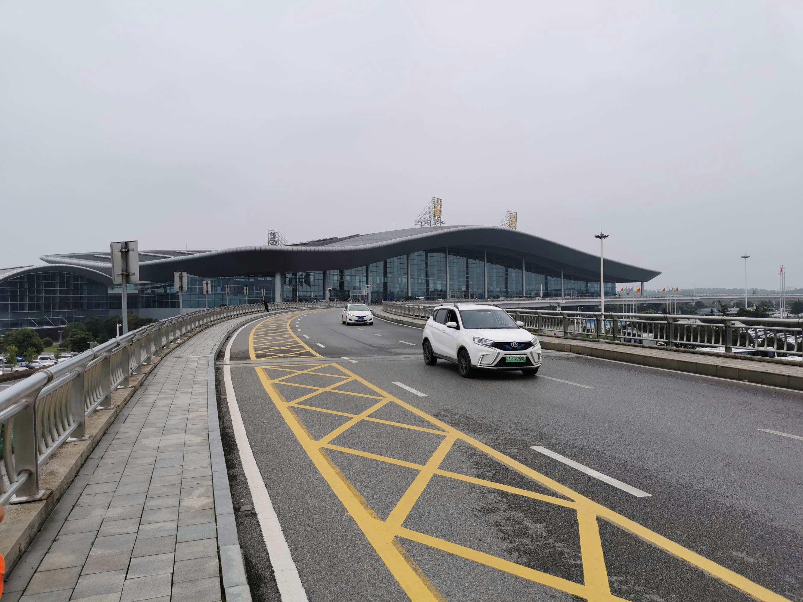 南昌机场FBO揭牌成立，江西迎来商务航空发展新机遇_证券之星