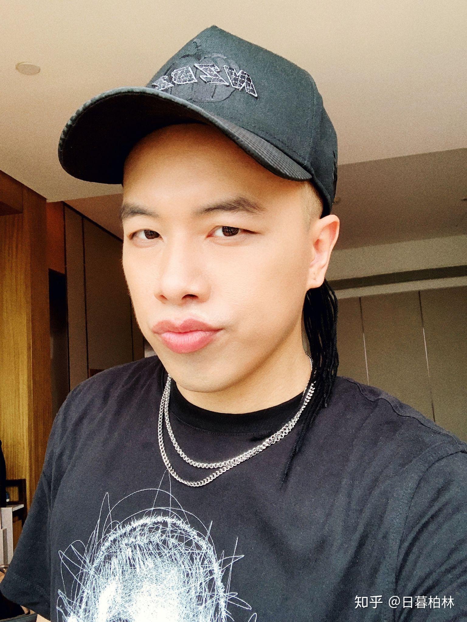 如何评价幼稚园杀手新专逆潮流