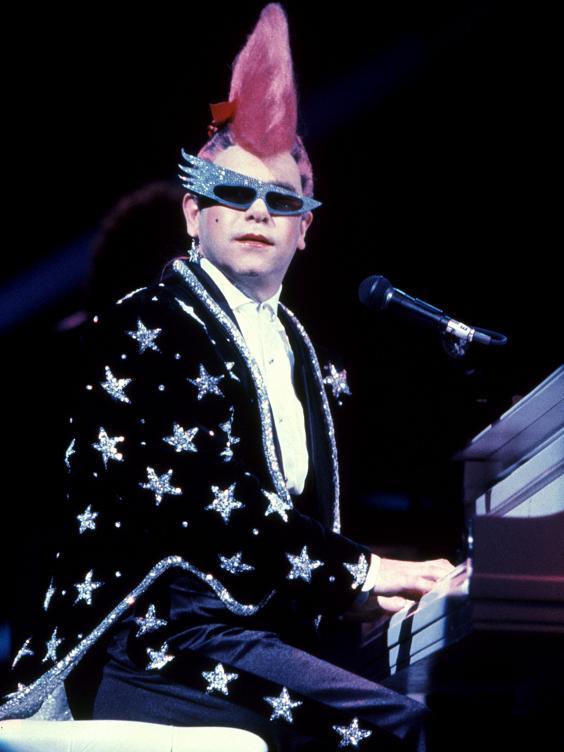 如何评价eltonjohn的音乐成就