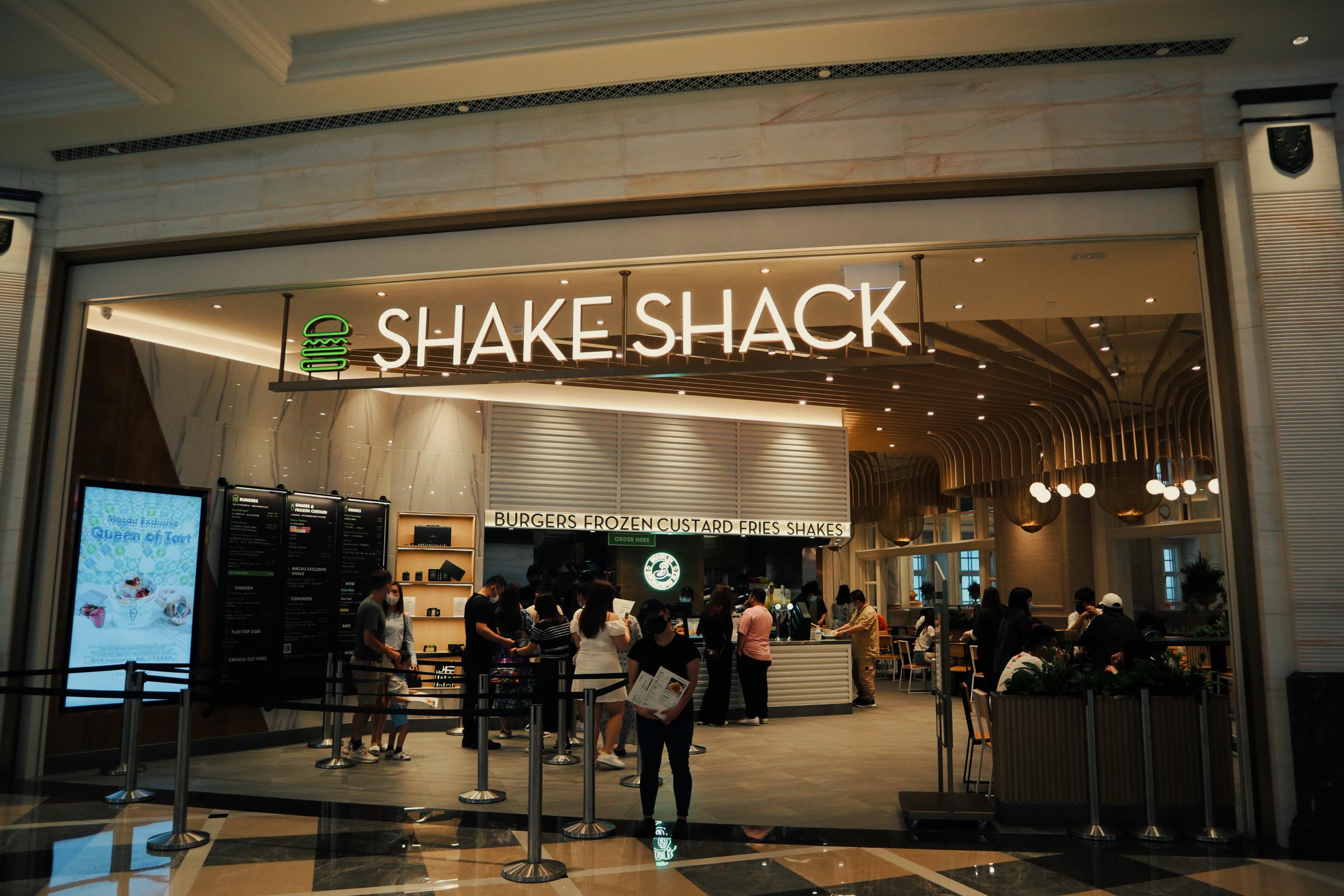 店铺是永利自家品牌,在澳门一共两家,分别在澳门半岛的永利还有氹仔的