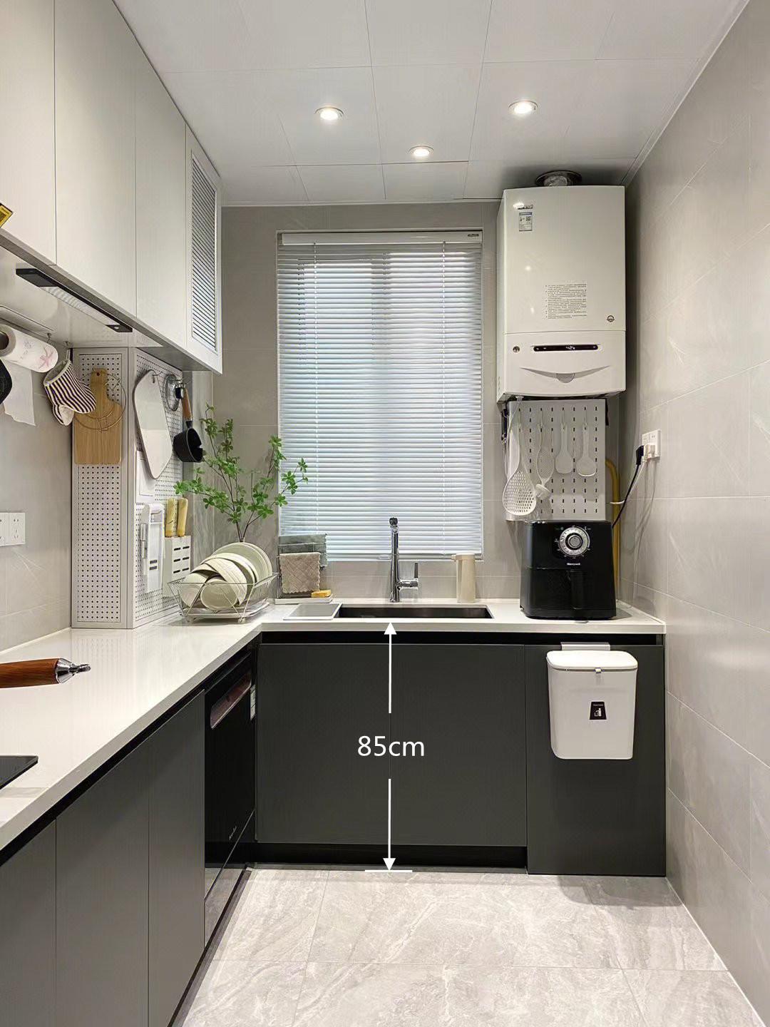 85cm的橱柜高度就能满足大部分,或者抬高