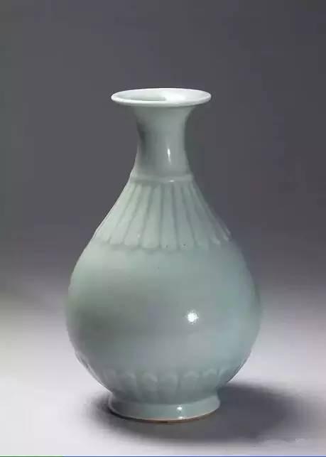 中国早期青磁花瓶　南北朝時代 中国早期青磁花瓶 南北朝時代