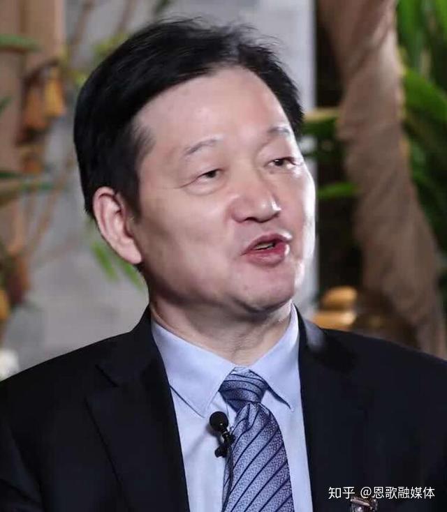 2020年10月20日,秦英林,钱瑛夫妇以2000亿元财富位列《2020胡