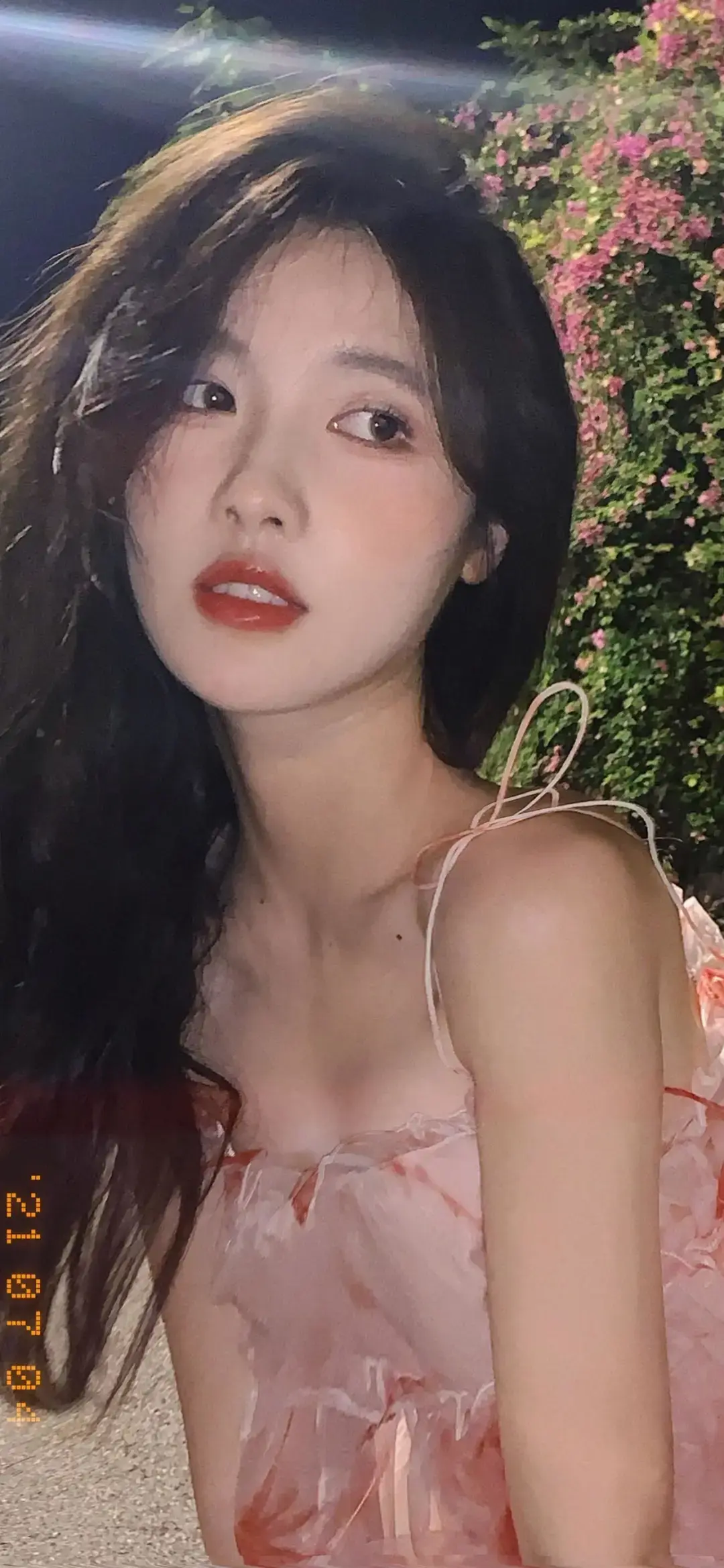 有没有美女姐姐的壁纸呀,球球各位了,要无水印的呦? - 知乎