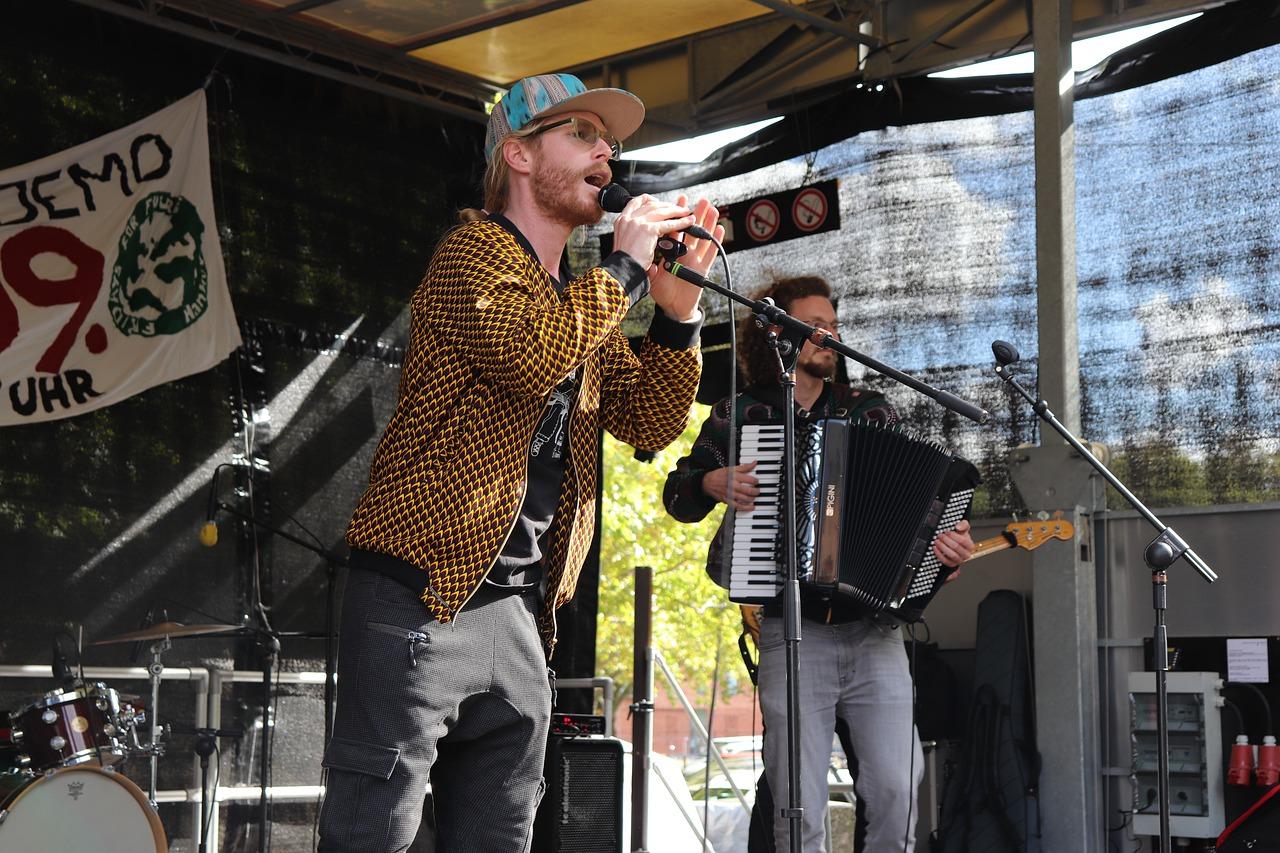 疫情见证家国情怀，作文抒发爱国情