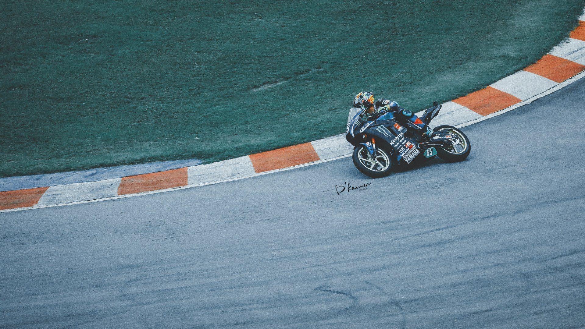 王一博85号手机壁纸 求求求? - 知乎