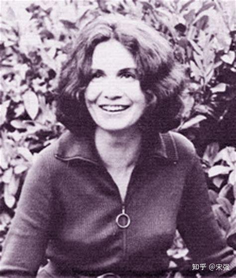 爱丽丝门罗的 《熊从山那边来》的题目是什么意思?