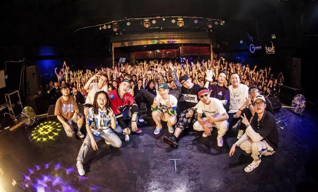 6月1日,"大小手慈善音乐节"在长沙46livehouse举行,演出人员包括sup