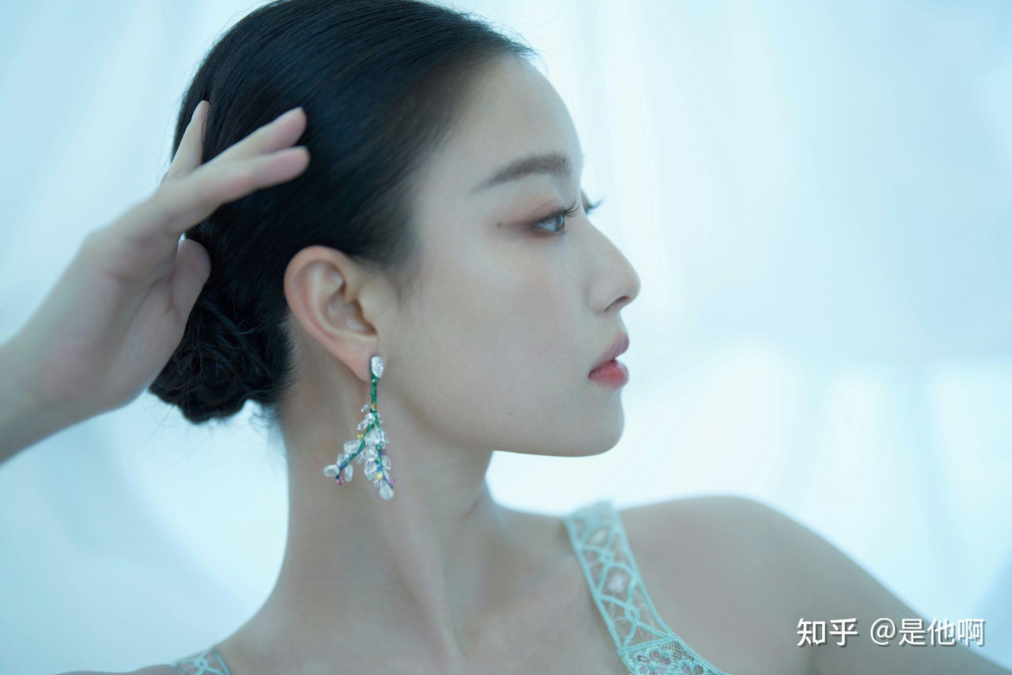 倪妮十年前的旧照为什么惊艳网友? - 知乎