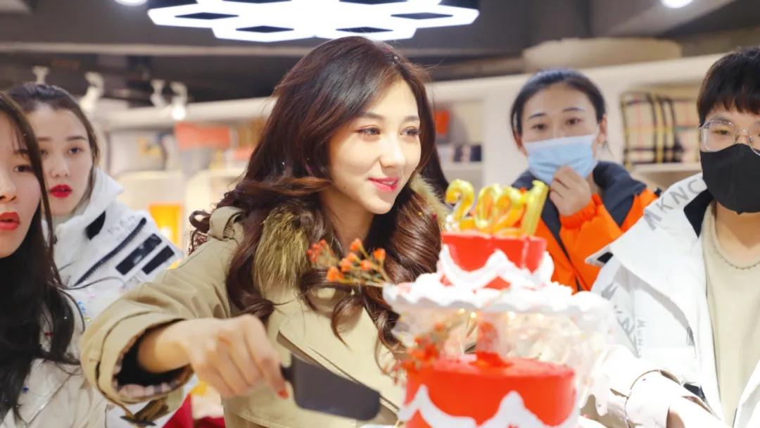 带货主播是怎样的一个行业真的很累吗