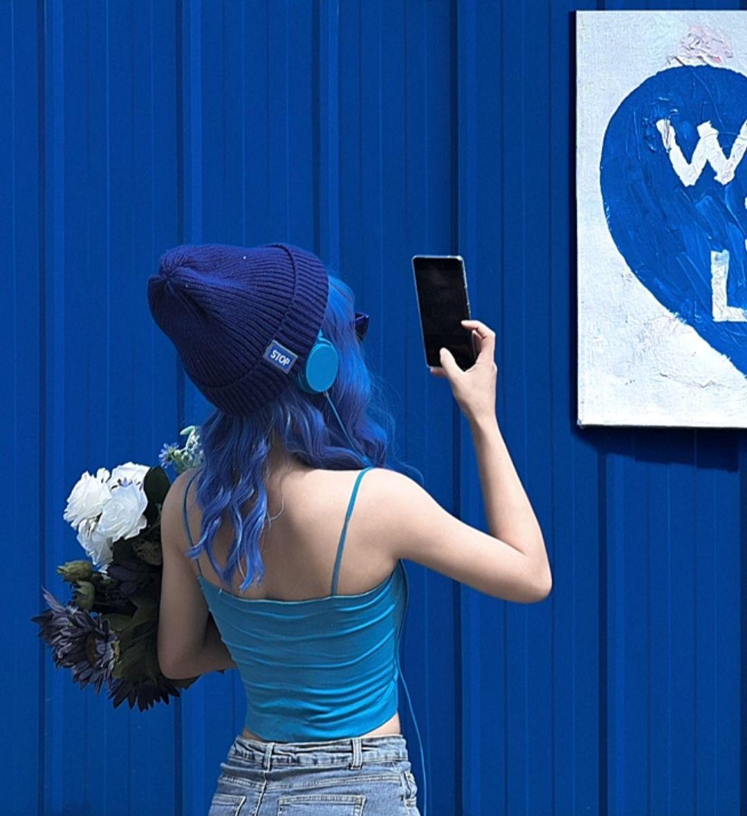 有没有克莱因蓝调的情侣头像? - 知乎