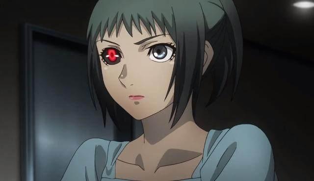 六月透原本就是大帅哥一枚的佐佐木,一身白制服配特别时常的白夹黑