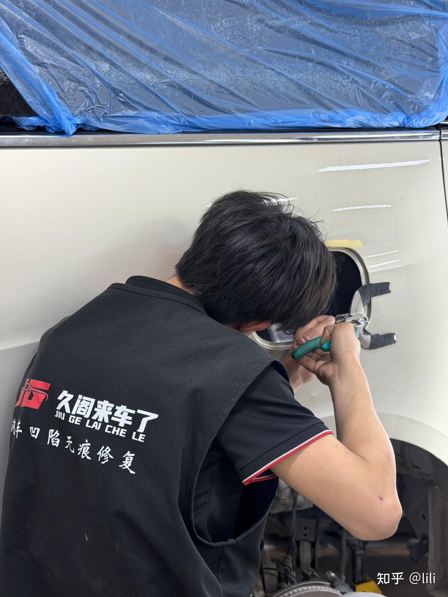 汽车玻璃有划痕该如何处理?