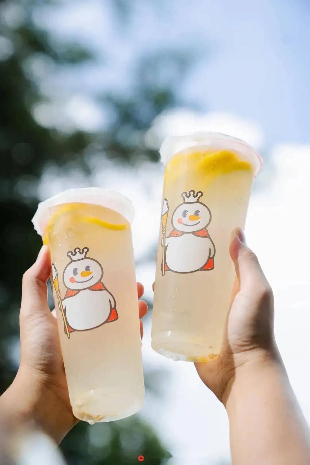 蜜雪冰城因柠檬水中喝出虫子被罚店家赔偿200张1元券