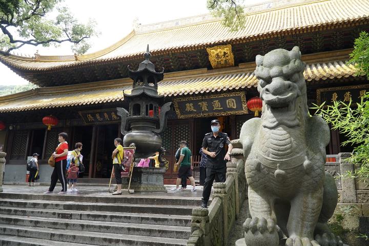 海天佛国,普陀山第一大寺普济寺 - 知乎