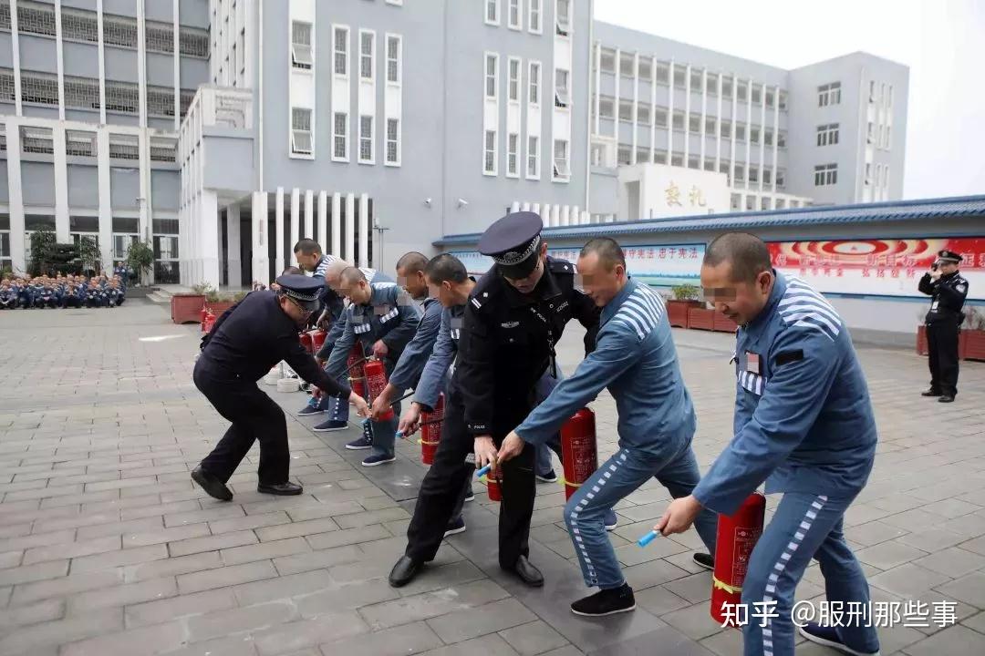 监狱里面生活怎么样伙食怎么样