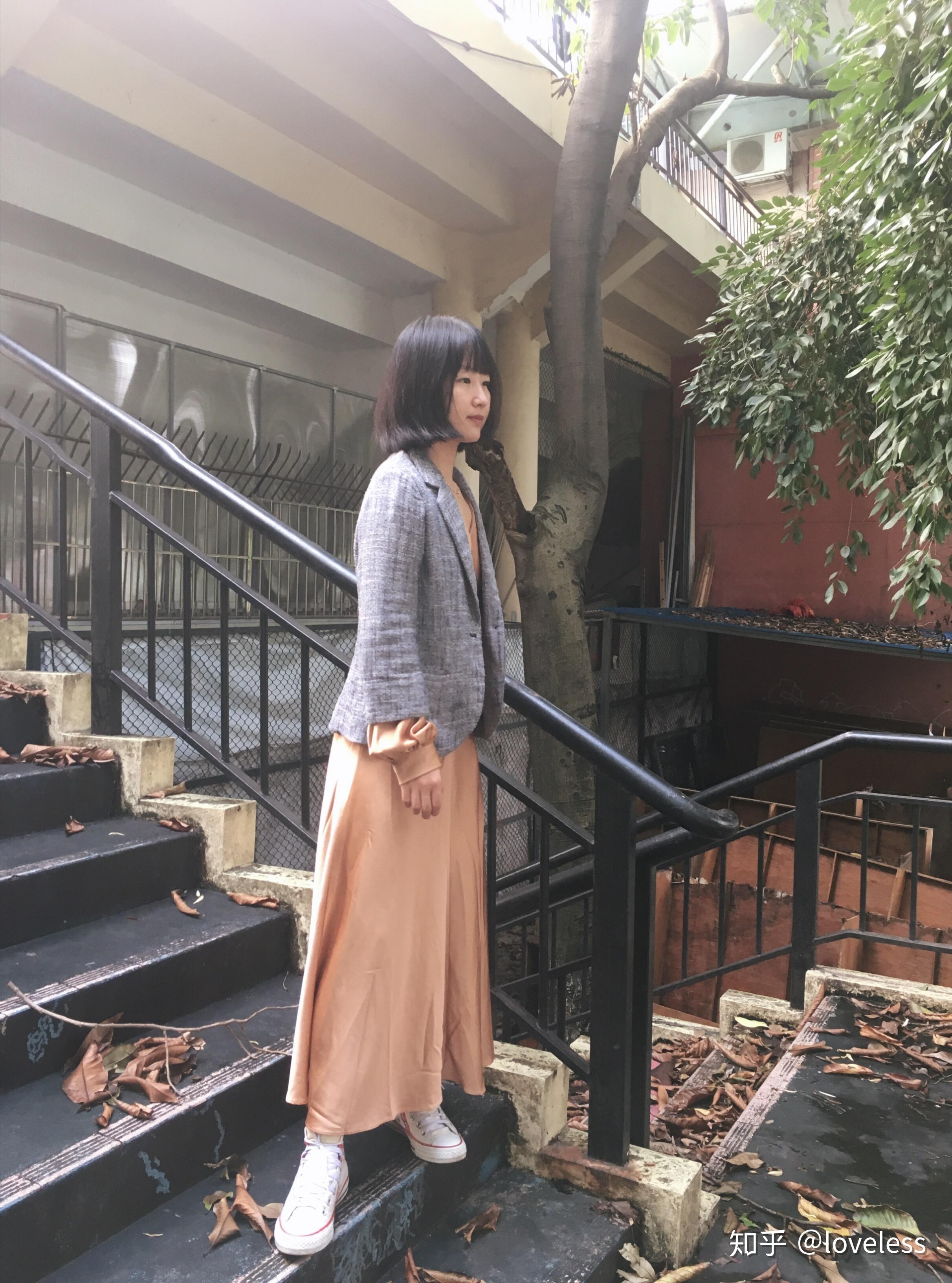 求推荐几个美美的长裙的淘宝店另外想说皮质尖头高跟鞋配什么衣服好看