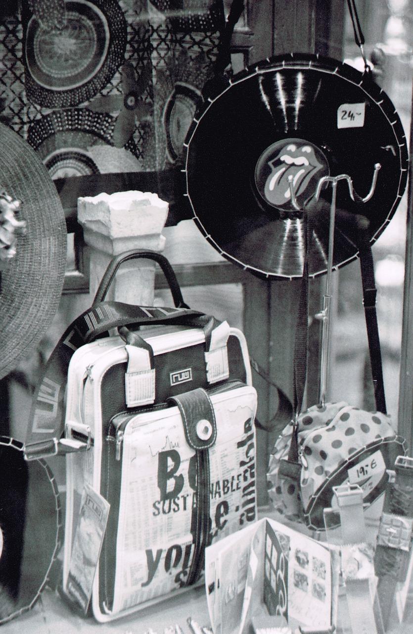 电视柜摆放什么好看