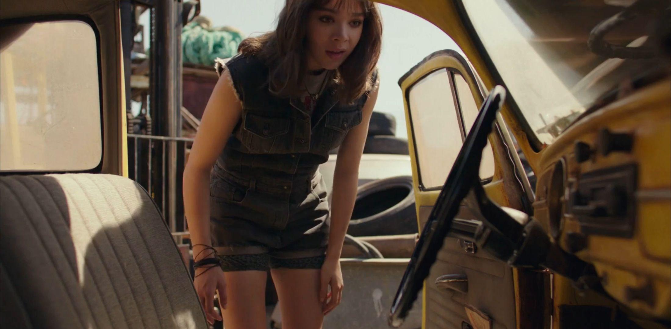 大黄蜂当查莉和大黄蜂相遇注定成就一段不平凡的温情故事