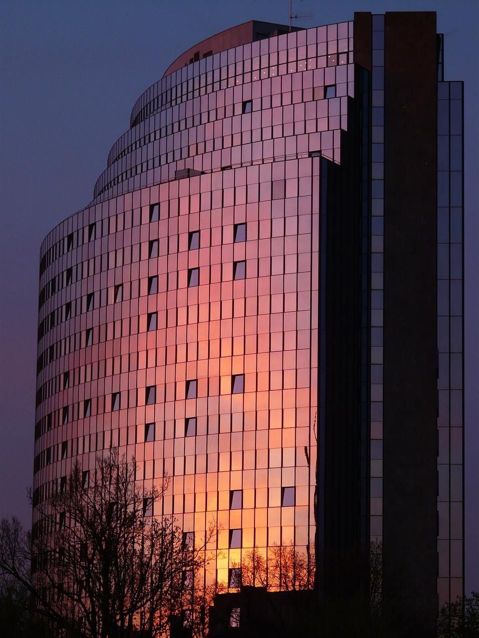 5. 小区环境维护