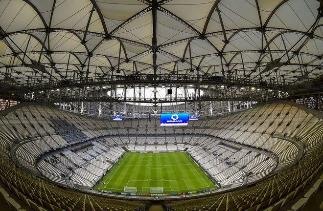 二,薄如"饺子皮"的球场大屏解决了哪些技术难题?