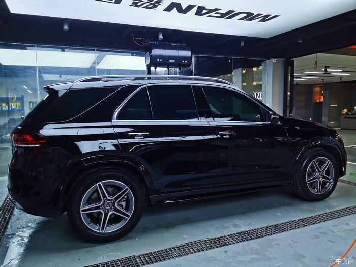喜提奔驰gle450黑外棕内详细提车作业附老款外观对比