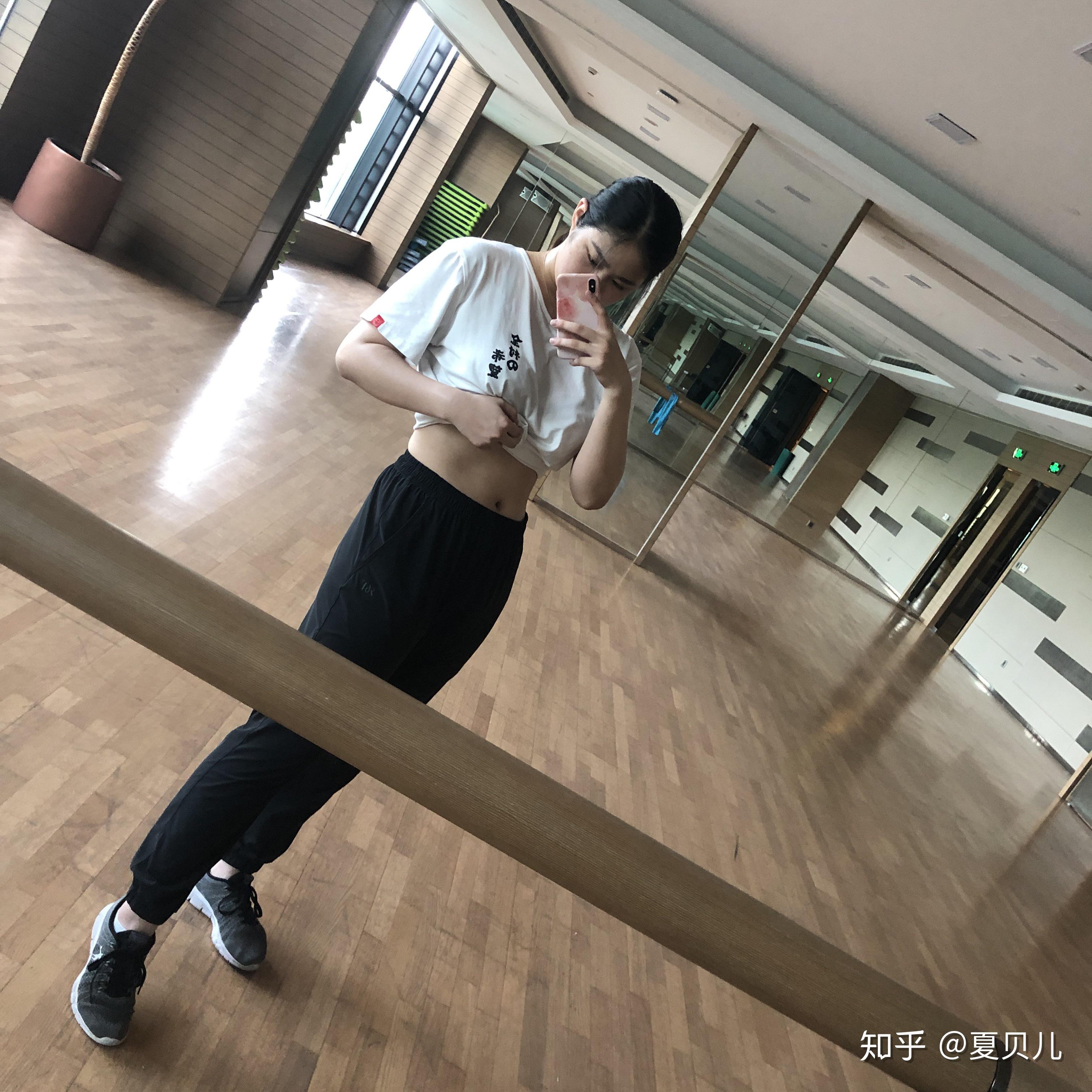 身高174cm的女生多重比较好看?