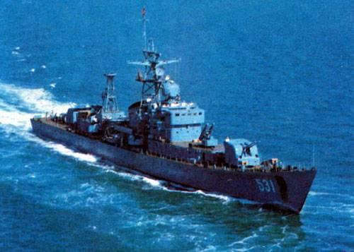 龙游四海历尽波澜七中国第一艘导弹护卫舰鹰潭号