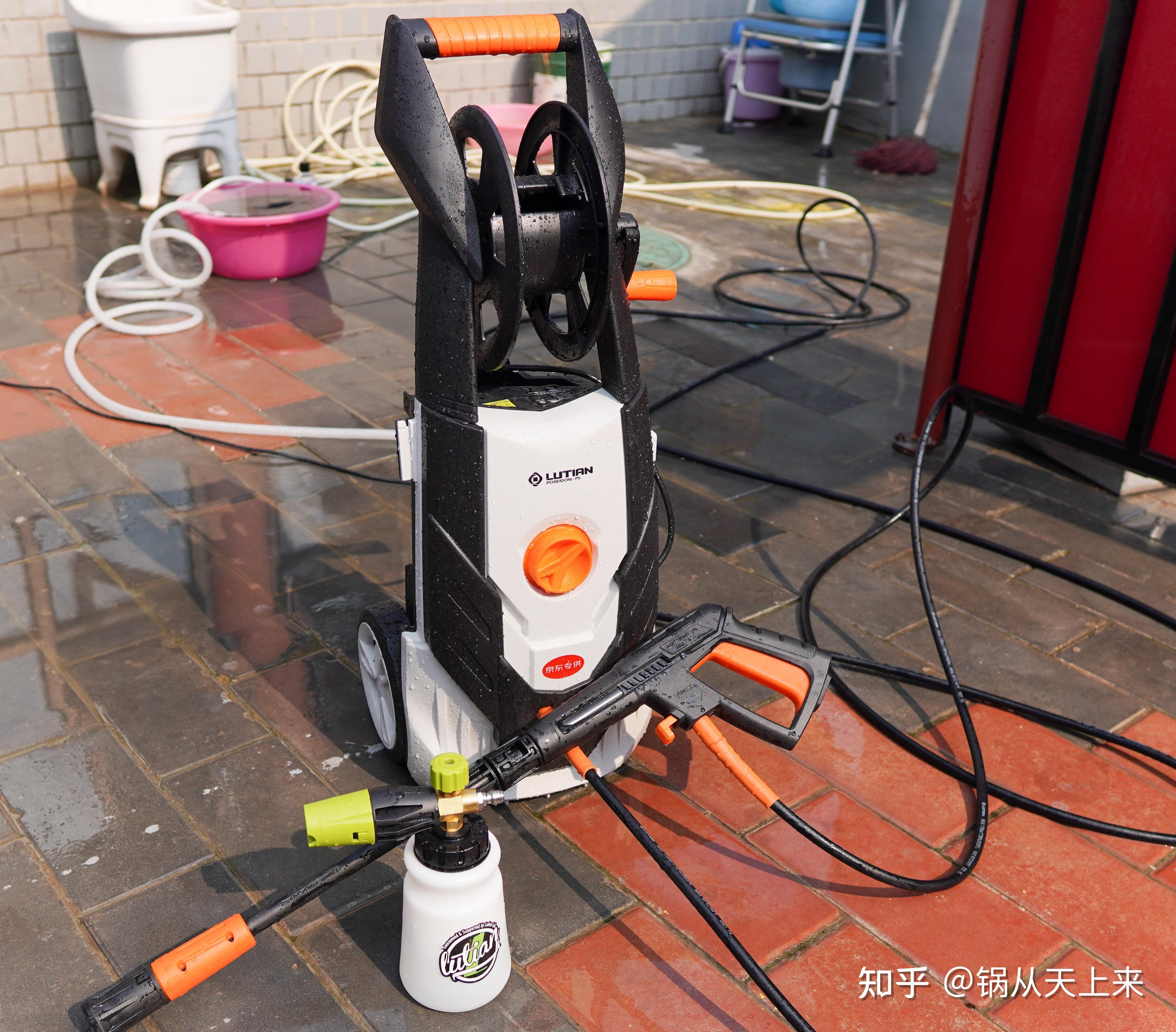 只要是能用水冲,需要用洗剂洗的地方都能够使用洗车机.至于该买哪款?