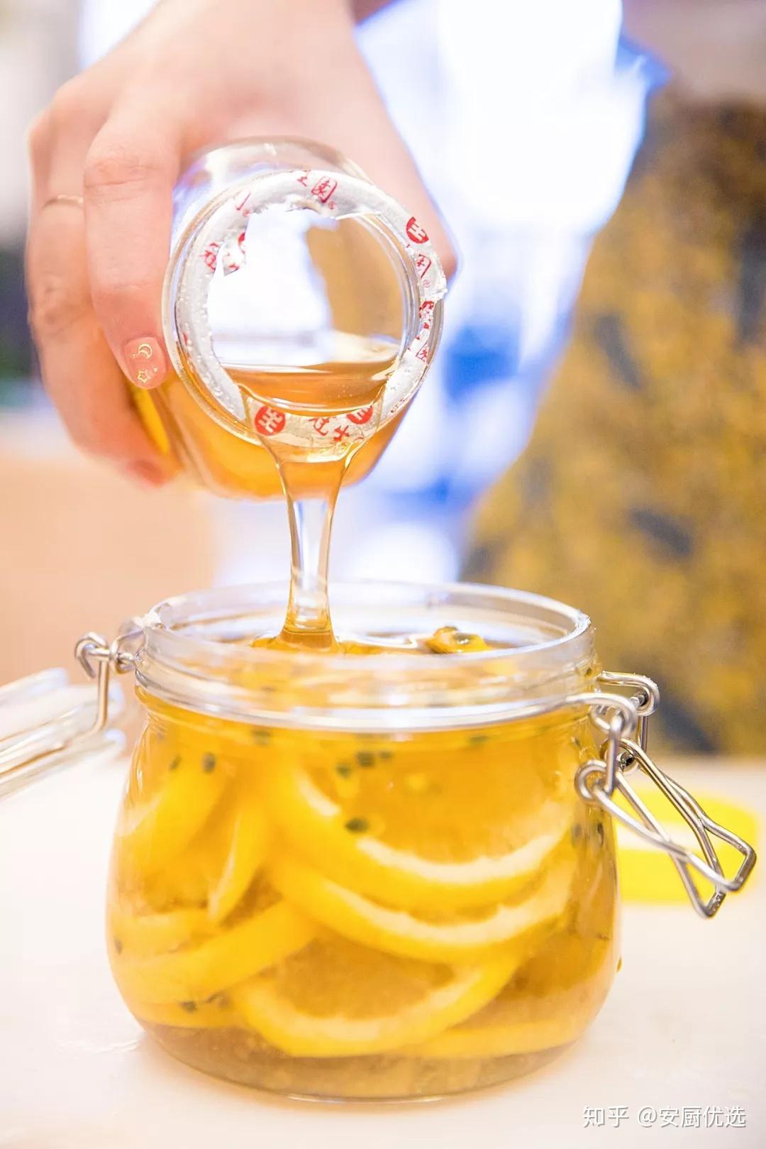 自制美容养颜柠檬蜂蜜水怎么做_自制美容养颜柠檬蜂蜜水的做法_豆果美食