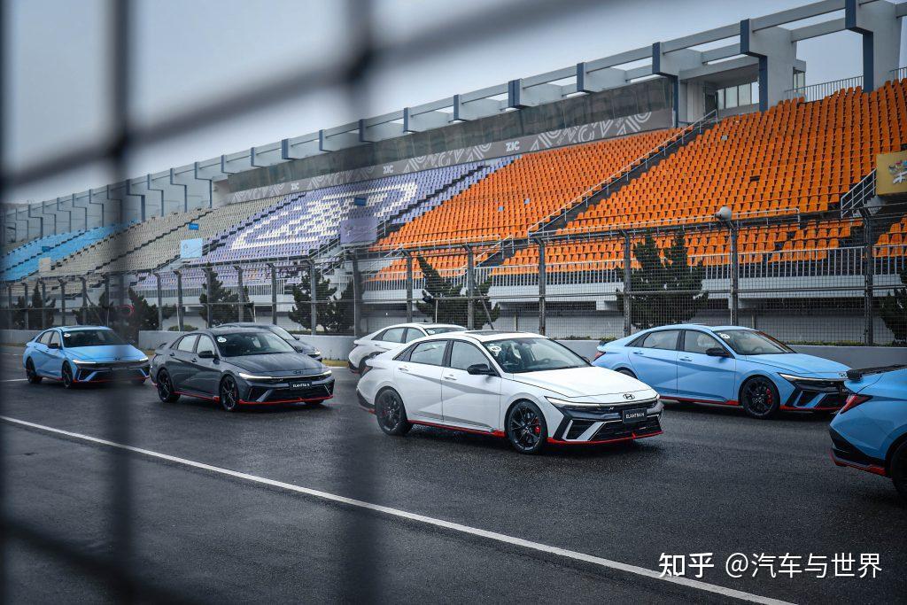 赛道钢炮珠海赛车场试驾全新elantran