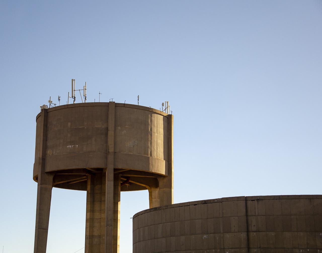 4. 水箱品牌对比