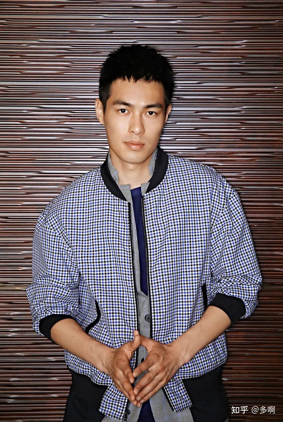 中国男演员年轻图片